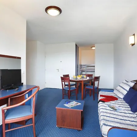 Apartman Pyranees 2000.1 *